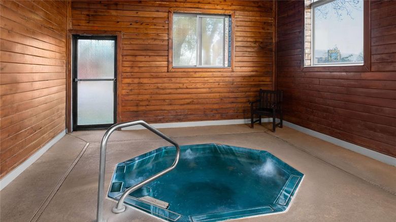 <b>Baymont Inn & Suites Salida Pool</b>. Images powered by <a href="https://iceportal.shijigroup.com/" title="IcePortal" target="_blank">IcePortal</a>.