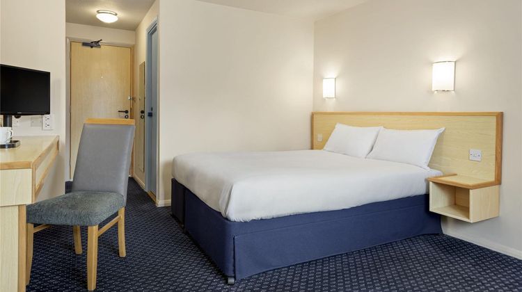 Days Inn Sutton Scotney North Room