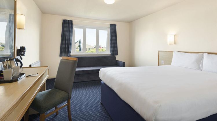 Days Inn Sutton Scotney North Room