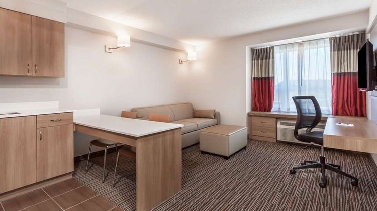 Microtel Inn & Suites Casselman Suite