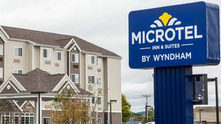Microtel Inn & Suites by Wyndham Altoona