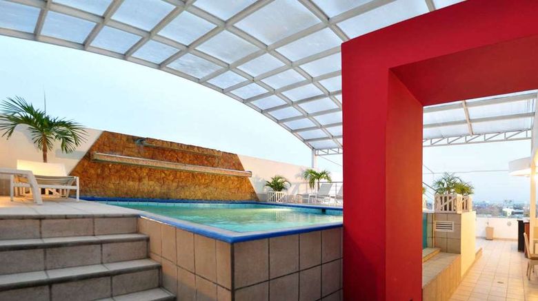 <b>Wyndham Costa Del Sol Chiclayo Pool</b>. Images powered by <a href="https://iceportal.shijigroup.com/" title="IcePortal" target="_blank">IcePortal</a>.