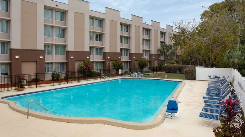 <b>Wyndham Garden Tallahassee Capitol Pool</b>. Images powered by <a href="https://iceportal.shijigroup.com/" title="IcePortal" target="_blank">IcePortal</a>.