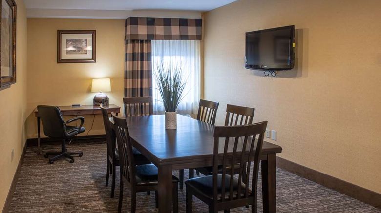 <b>Red Lion Hotel Harrisburg Hershey Suite</b>. Images powered by <a href="https://iceportal.shijigroup.com/" title="IcePortal" target="_blank">IcePortal</a>.