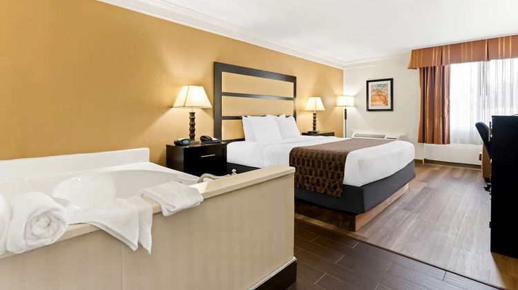 Best Western Riverside Inn Room