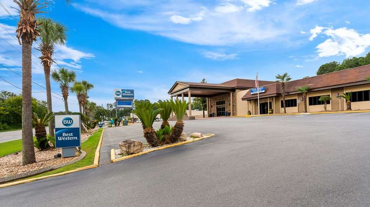 Best Western Riverside Inn Exterior
