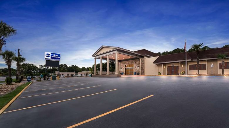 Best Western Riverside Inn Exterior. Images powered by <a href="https://iceportal.shijigroup.com" target="_blank" rel="noopener">Ice Portal</a>.