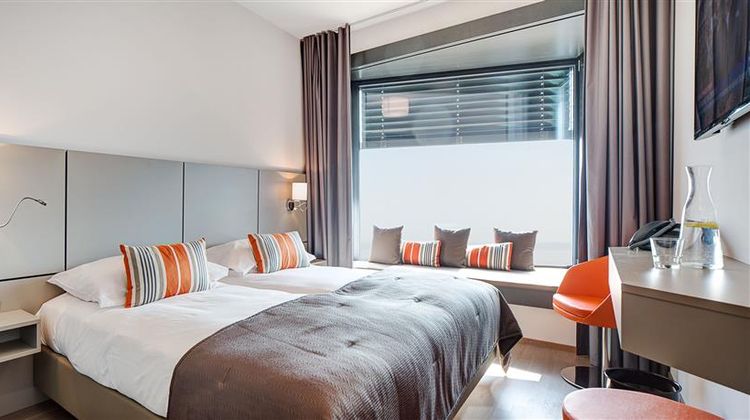 Lake Geneva Hotel Room