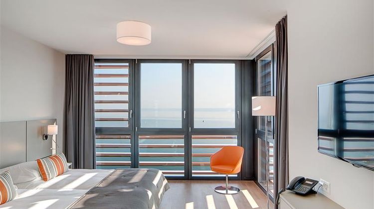 Lake Geneva Hotel Room