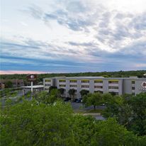 DoubleTree by Hilton Austin NW Arboretum