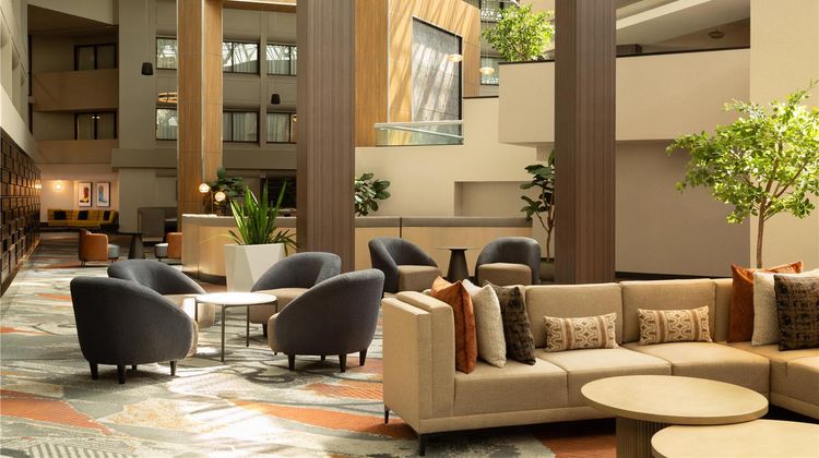 DoubleTree by Hilton Austin NW Arboretum Lobby