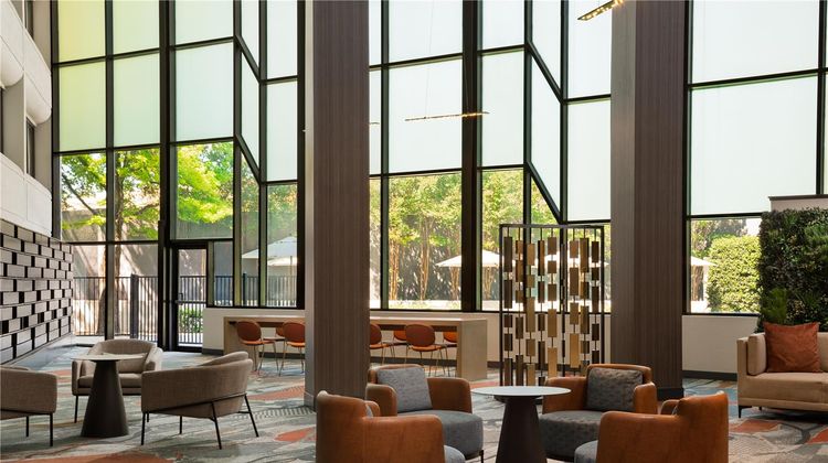 DoubleTree by Hilton Austin NW Arboretum Lobby