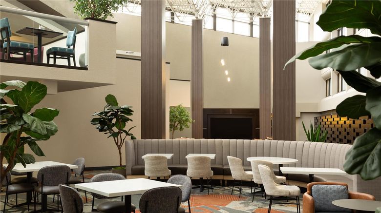 <b>DoubleTree by Hilton Austin NW Arboretum Restaurant</b>. Images powered by <a href="https://iceportal.shijigroup.com/" title="IcePortal" target="_blank">IcePortal</a>.