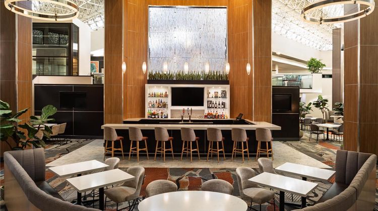 DoubleTree by Hilton Austin NW Arboretum Restaurant