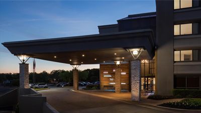 DoubleTree by Hilton Austin NW Arboretum