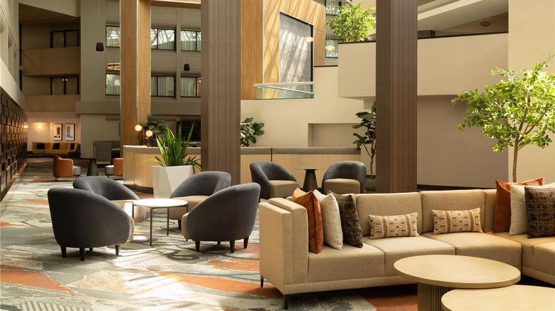 <b>DoubleTree by Hilton Austin NW Arboretum Lobby</b>. Images powered by <a href="https://iceportal.shijigroup.com/" title="IcePortal" target="_blank">IcePortal</a>.