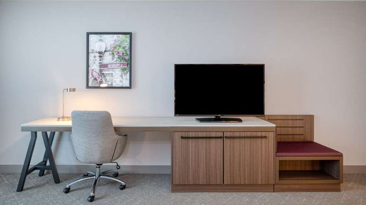 Hilton Garden Inn Boston Logan Airport Room