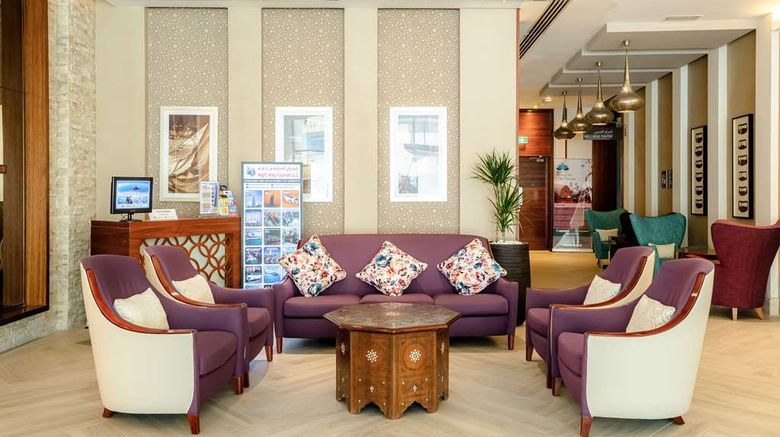 <b>Hilton Garden Inn Dubai Jumeirah Lobby</b>. Images powered by <a href="https://iceportal.shijigroup.com/" title="IcePortal" target="_blank">IcePortal</a>.