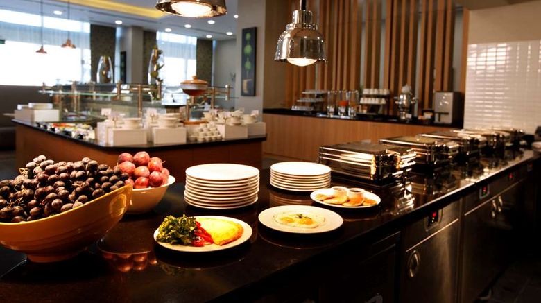 <b>Hilton Garden Inn Erzincan Restaurant</b>. Images powered by <a href="https://iceportal.shijigroup.com/" title="IcePortal" target="_blank">IcePortal</a>.