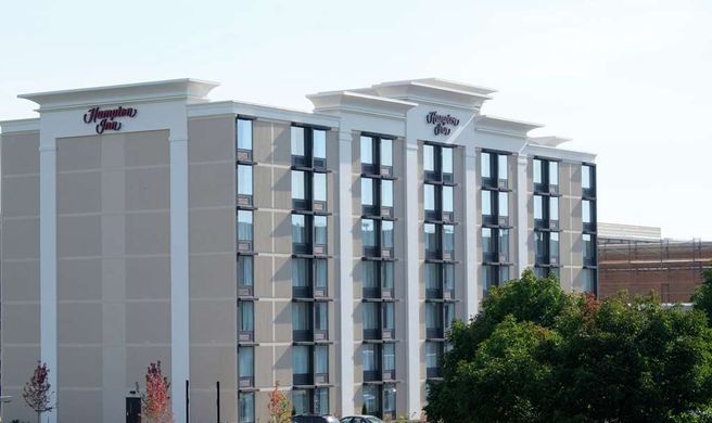 Hampton Inn Downtown Green Bay Exterior