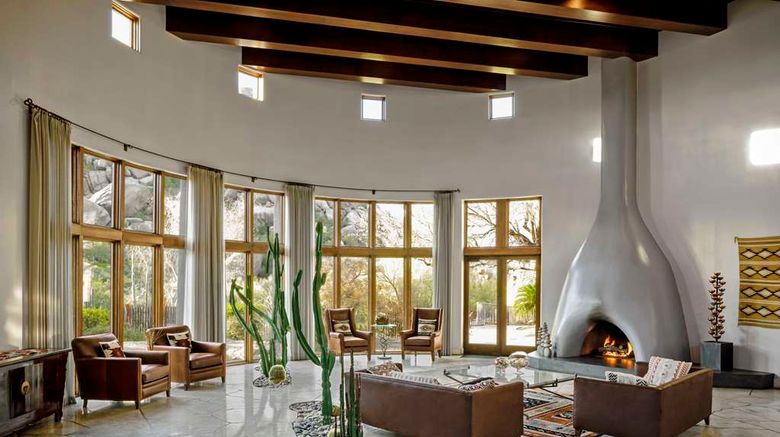<b>Boulders Resort & Spa, Curio Coll Lobby</b>. Images powered by <a href="https://iceportal.shijigroup.com/" title="IcePortal" target="_blank">IcePortal</a>.