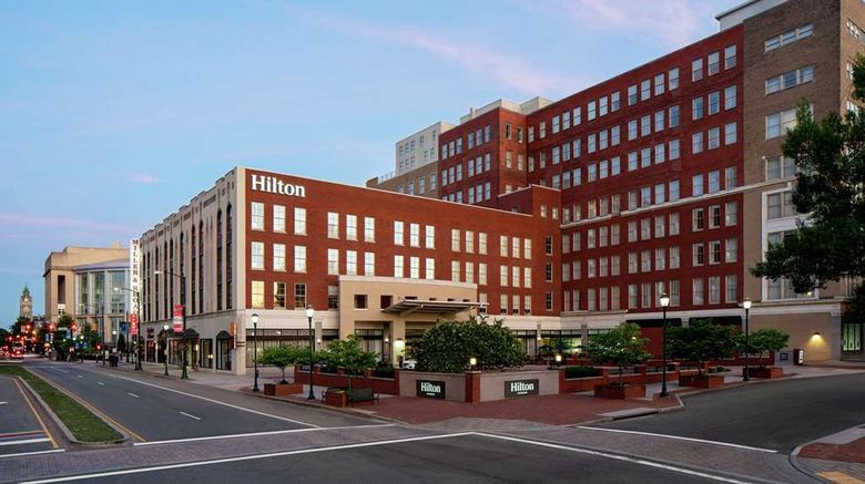 Hilton Richmond Downtown Exterior. Images powered by <a href="https://iceportal.shijigroup.com" target="_blank" rel="noopener">Ice Portal</a>.