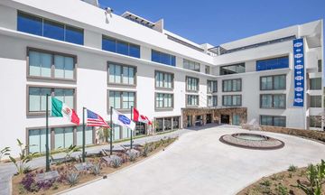Hampton Inn & Suites Los Cabos