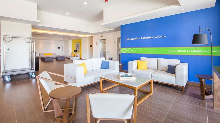 Hampton Inn & Suites Los Cabos Lobby