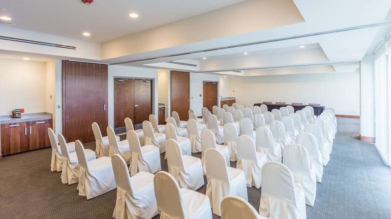 <b>Hampton Inn & Suites Los Cabos Meeting</b>. Images powered by <a href="https://iceportal.shijigroup.com/" title="IcePortal" target="_blank">IcePortal</a>.