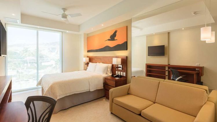 Hampton Inn & Suites Los Cabos Room