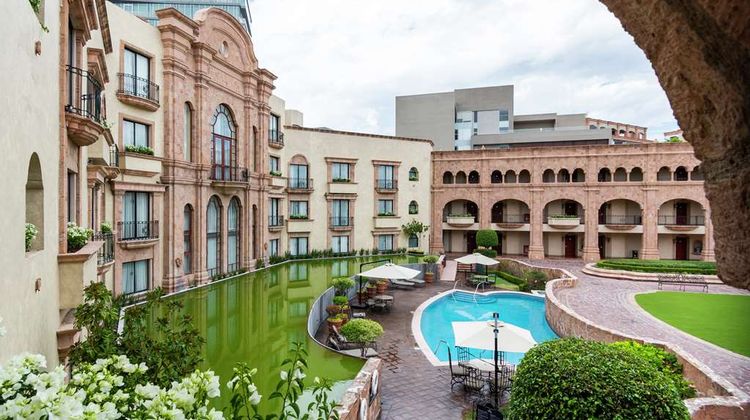 Hilton San Luis Potosi Pool