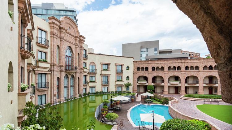 Hilton San Luis Potosi Pool