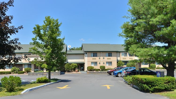 Americas Best Value Inn, New Platz Exterior
