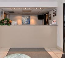 Americas Best Value Inn, New Platz Lobby