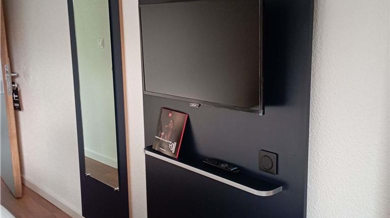 <b>Ibis Hotel Fourmies Room</b>. Images powered by <a href="https://iceportal.shijigroup.com/" title="IcePortal" target="_blank">IcePortal</a>.