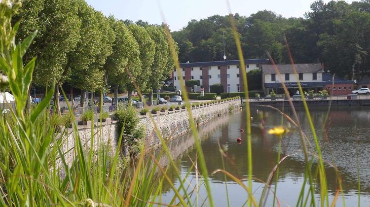 Ibis Hotel Fourmies Other