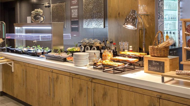 <b>Ibis Hotel Brignoles Restaurant</b>. Images powered by <a href="https://iceportal.shijigroup.com/" title="IcePortal" target="_blank">IcePortal</a>.