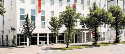 Ibis Muenchen Garching Exterior