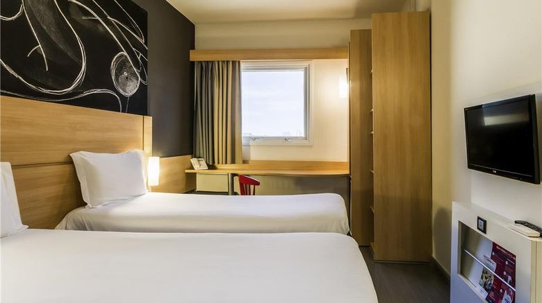 <b>Ibis Uberaba Room</b>. Images powered by <a href="https://iceportal.shijigroup.com/" title="IcePortal" target="_blank">IcePortal</a>.