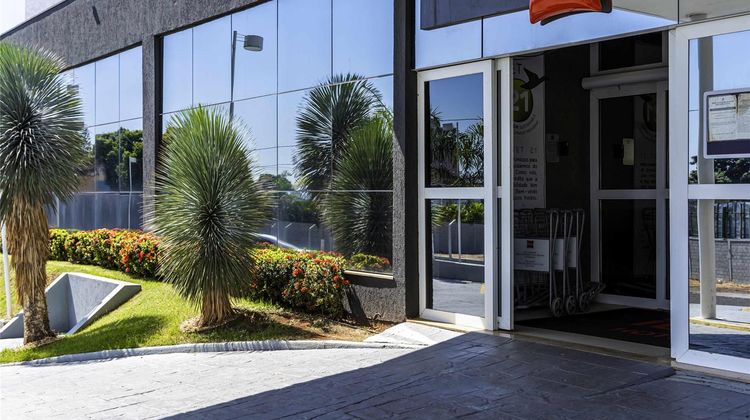 Ibis Uberaba Exterior