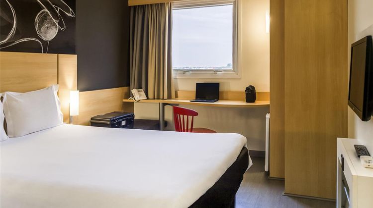 Ibis Uberaba Room
