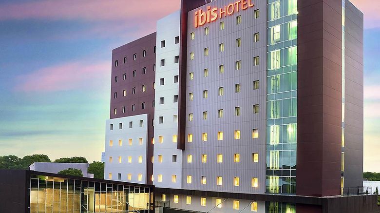 <b>Ibis Makassar City Center Exterior</b>. Images powered by <a href="https://iceportal.shijigroup.com/" title="IcePortal" target="_blank">IcePortal</a>.