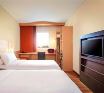 Ibis Makassar City Center Room