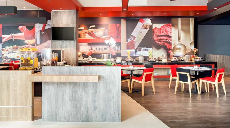 Ibis Makassar City Center Restaurant