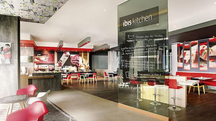 Ibis Makassar City Center Restaurant