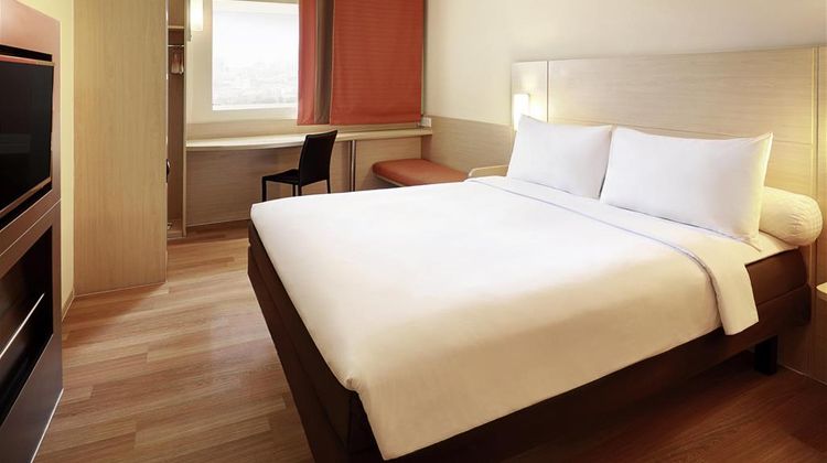 Ibis Jakarta Harmoni Room