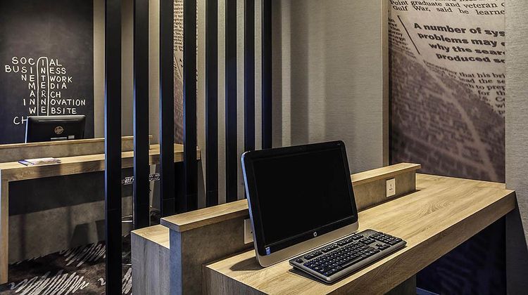 Ibis Jakarta Harmoni Exterior