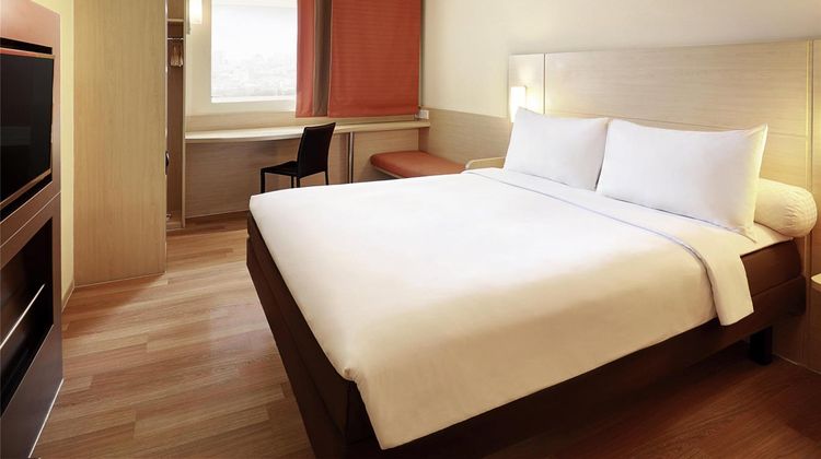 Ibis Jakarta Harmoni Room