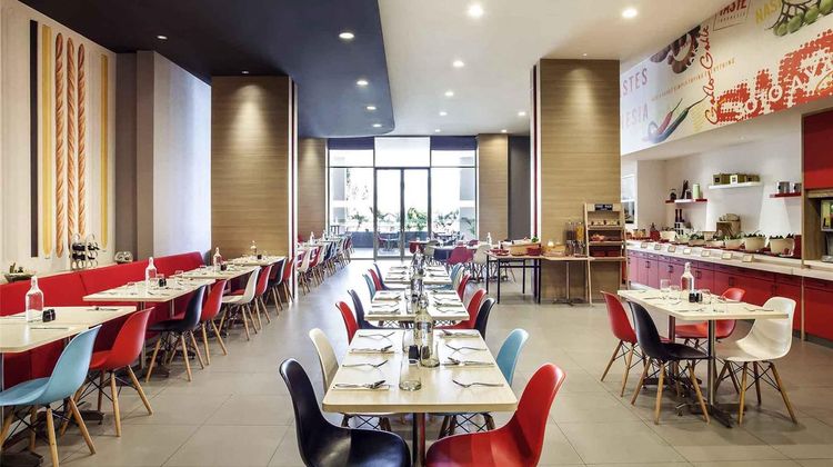 Ibis Jakarta Harmoni Restaurant