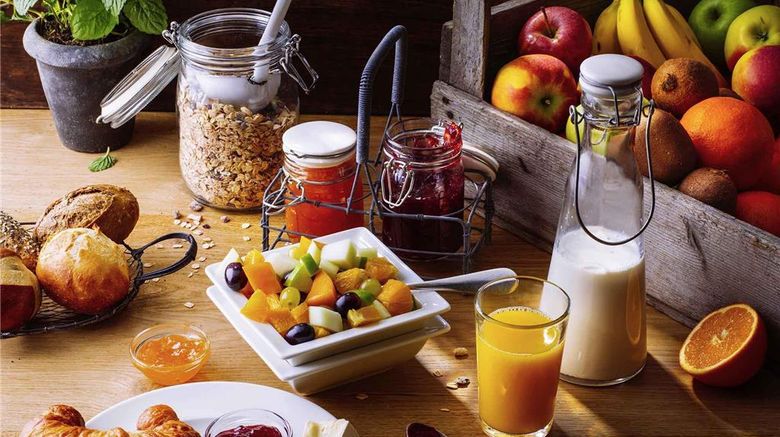 <b>Ibis Berlin Hauptbahnhof Hotel Restaurant</b>. Images powered by <a href="https://iceportal.shijigroup.com/" title="IcePortal" target="_blank">IcePortal</a>.